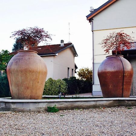 B&B Leonardo Rho Buitenkant foto
