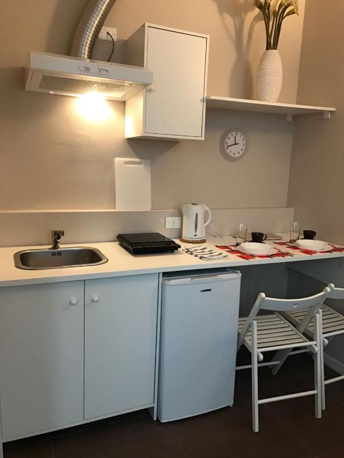 B&B Leonardo Rho Buitenkant foto