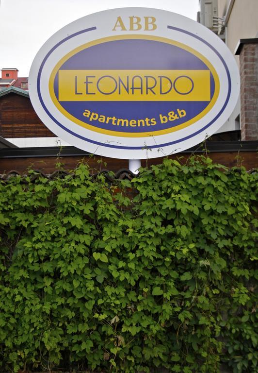 B&B Leonardo Rho Buitenkant foto