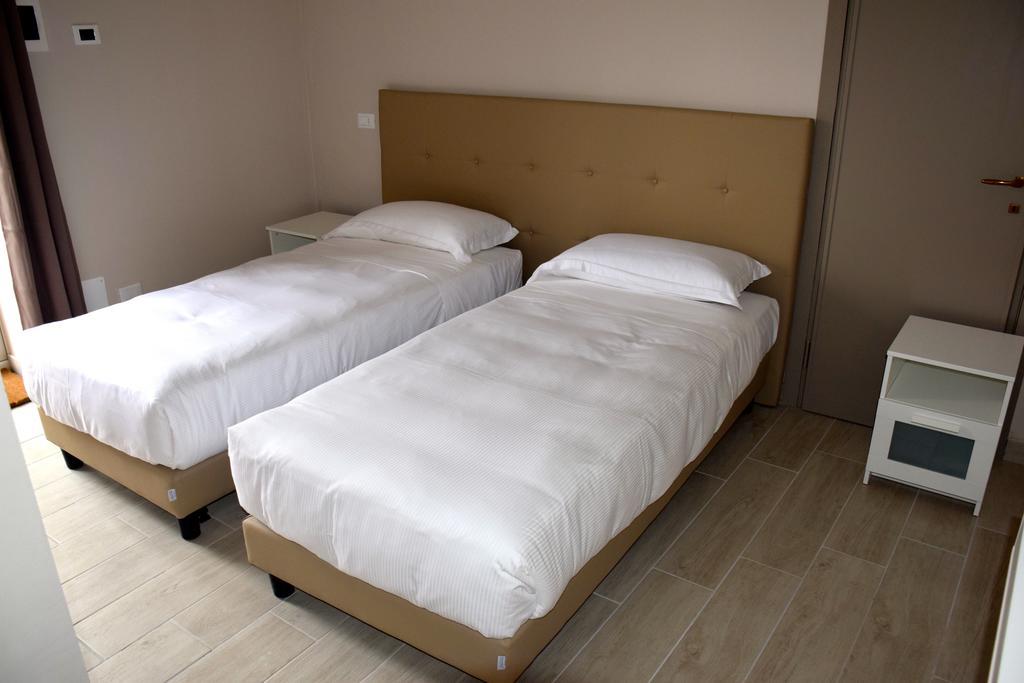 B&B Leonardo Rho Kamer foto