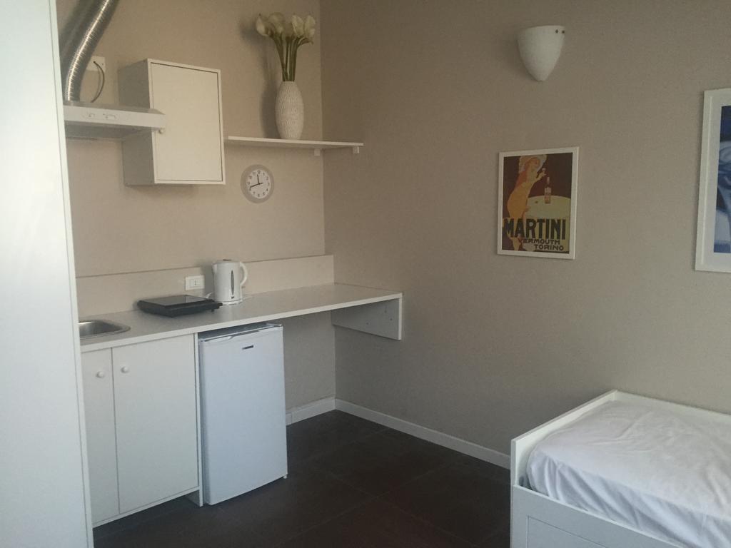 B&B Leonardo Rho Buitenkant foto